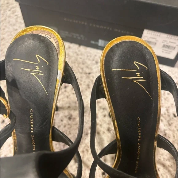 Women’s Size 38.5 Giuseppe Zanotti Design Black and Gold Strappy Sandal - Picture 3 of 11